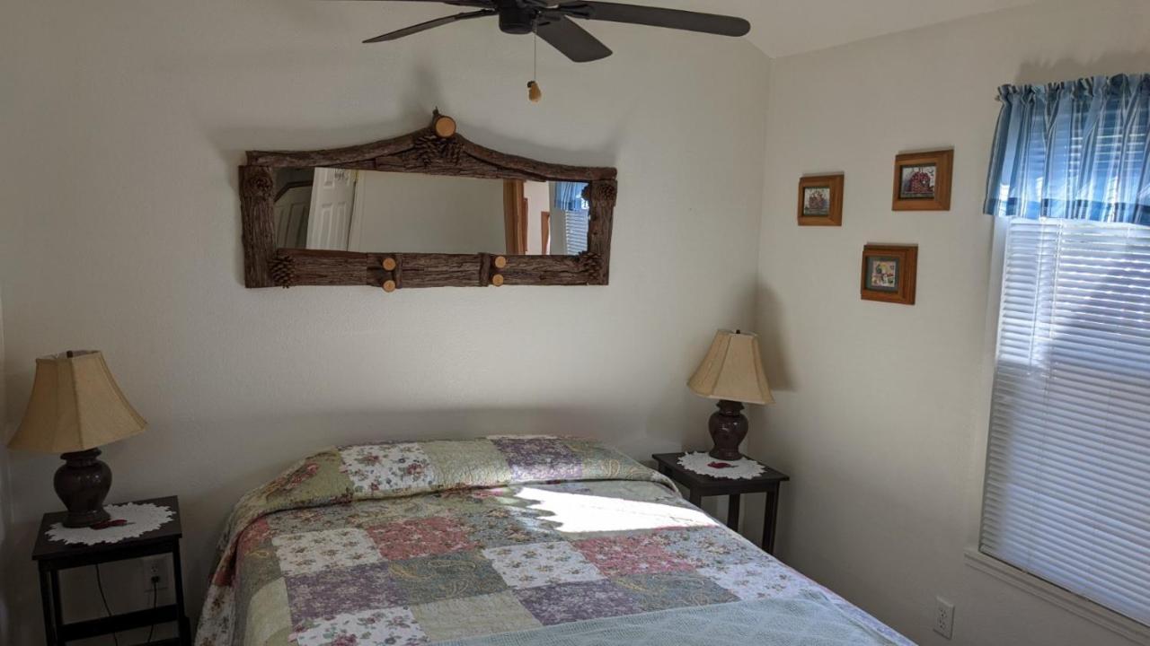 Room #3 At The Apple Place Miramonte Bagian luar foto